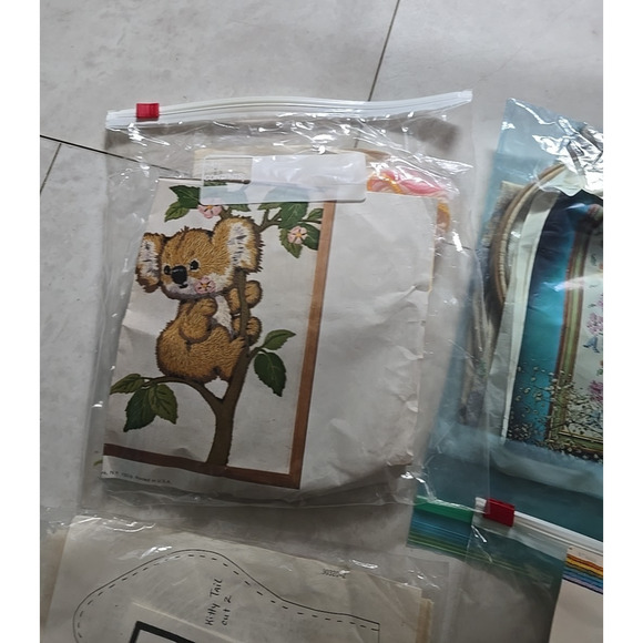 Vtg Lot of 7 Embroidered Cross Stitch Needlecraft Art Crafts Model Crafting Kits - Picture 2 of 8